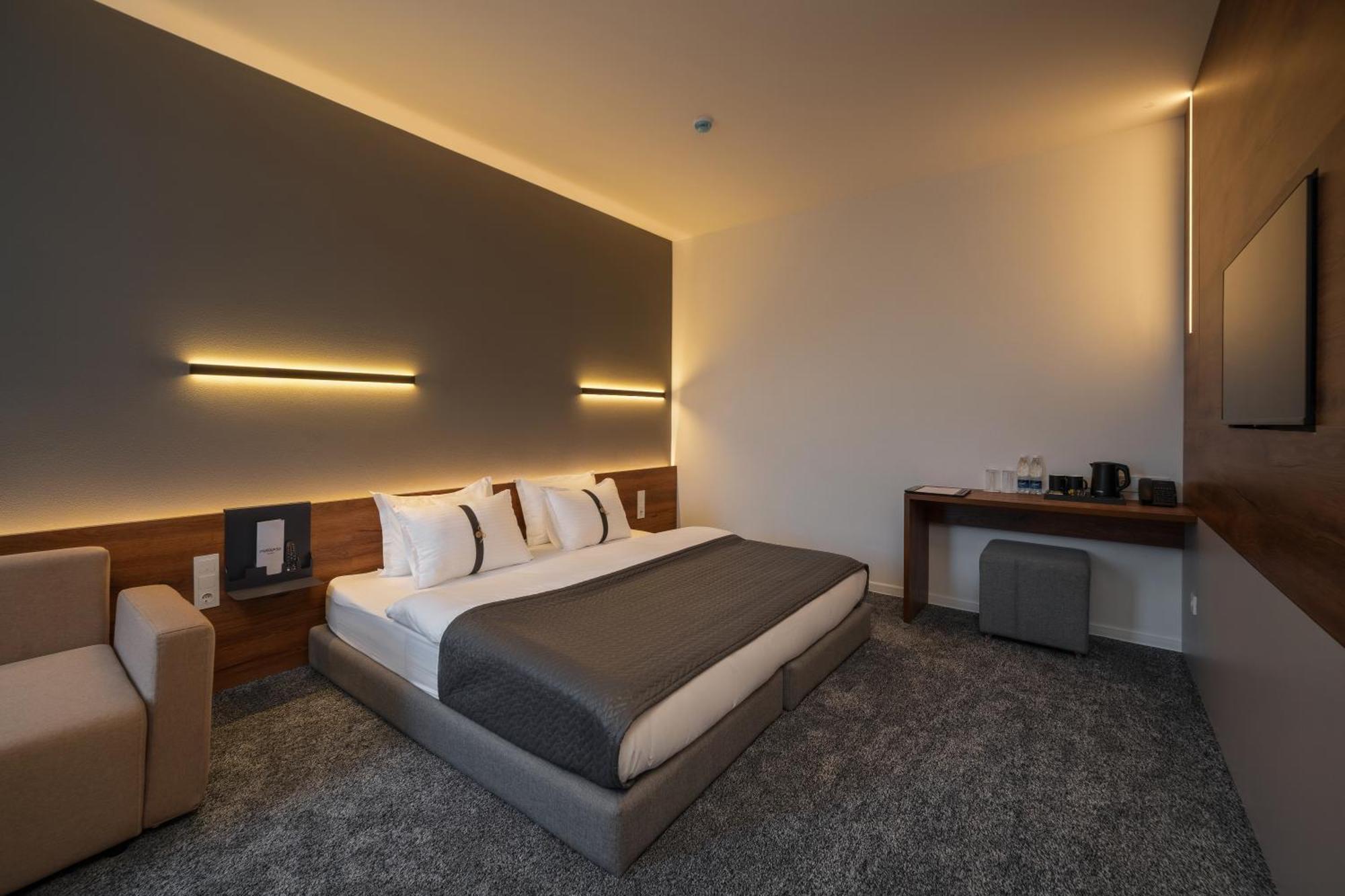 Duo Hotel By Futuro Bishkek Exterior foto
