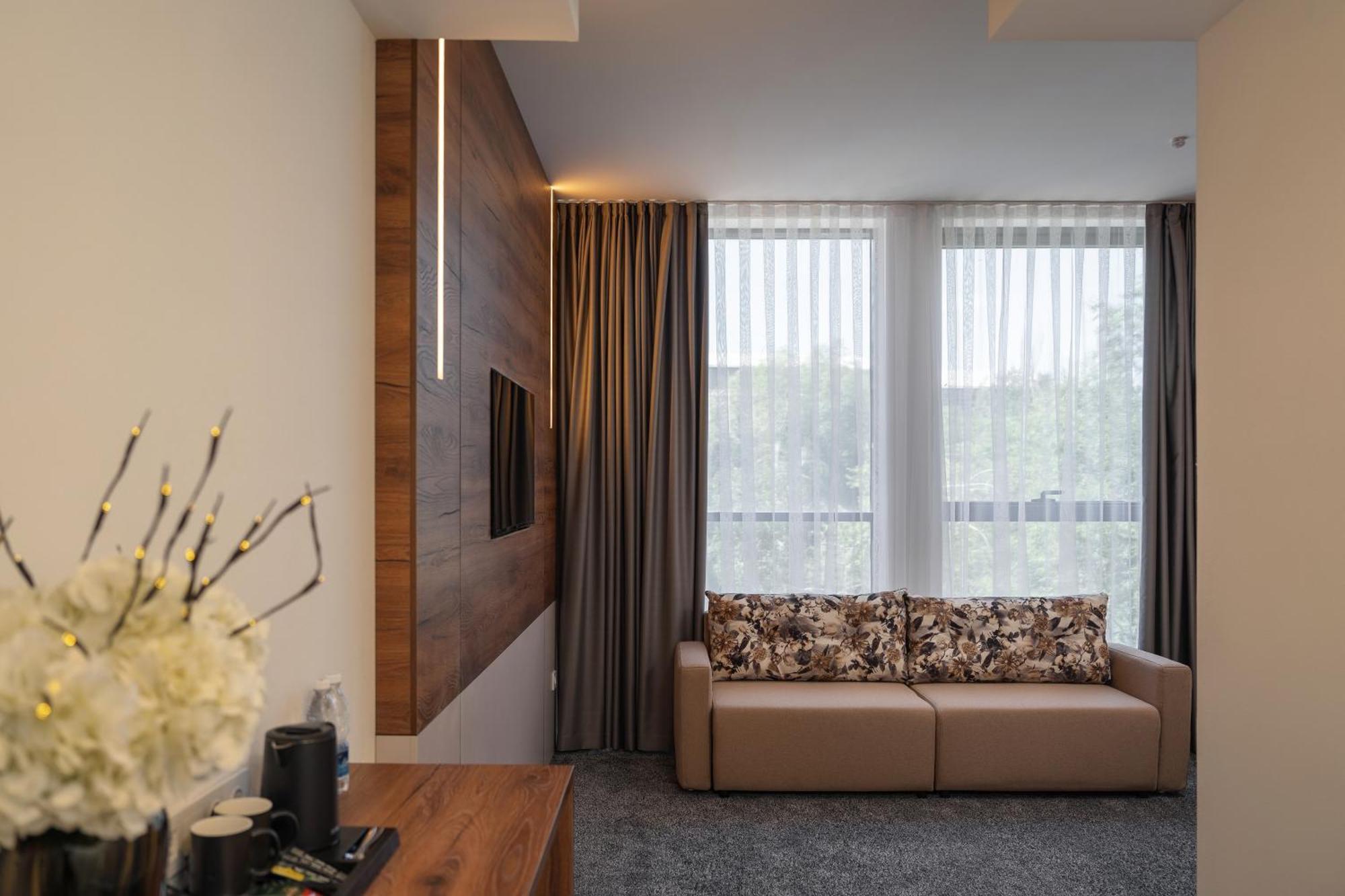 Duo Hotel By Futuro Bishkek Exterior foto