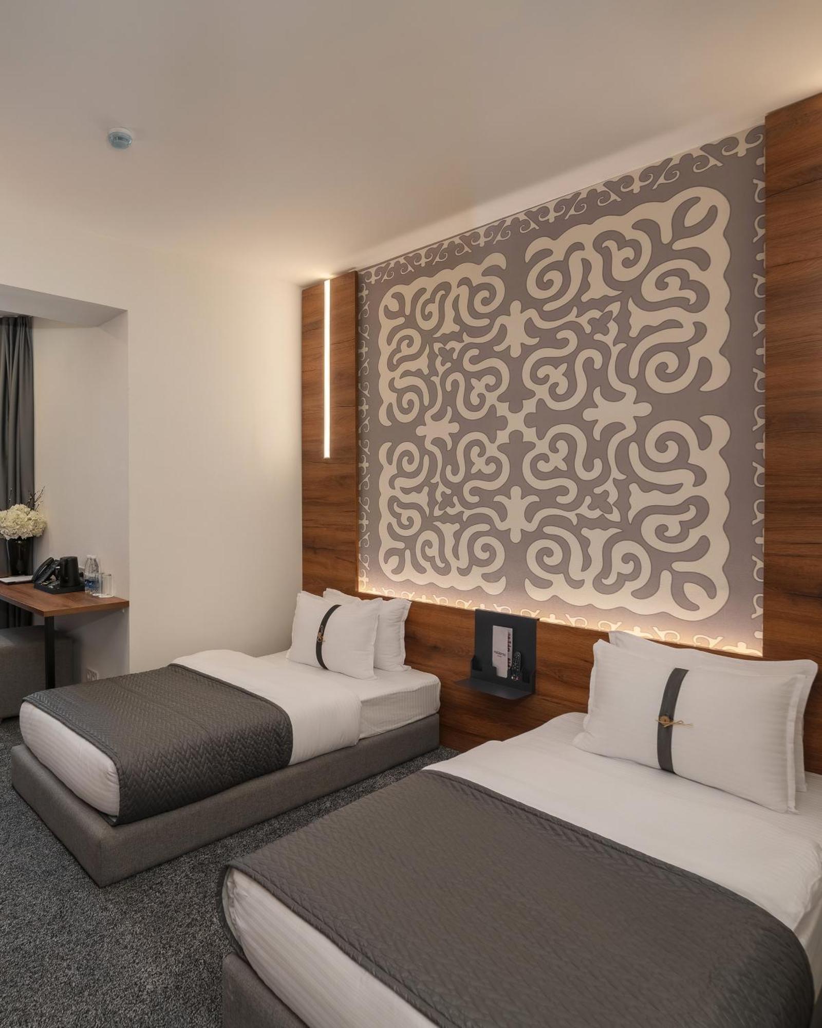 Duo Hotel By Futuro Bishkek Exterior foto